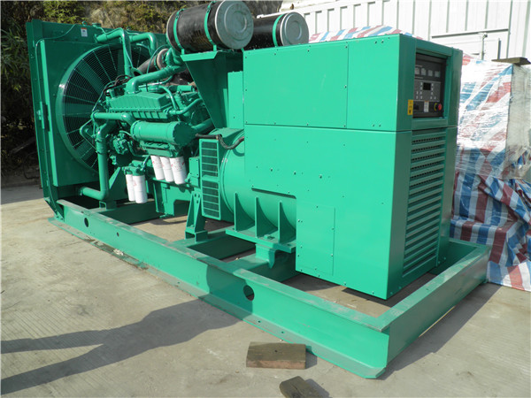 都匀出租发电机 发电机组厂家：柴油发电机组的控制屏的作用是什么？